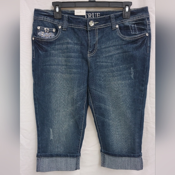 True Jeans Denim Capris Embellished Stretch Blue Juniors Size 15 - Picture 2 of 4